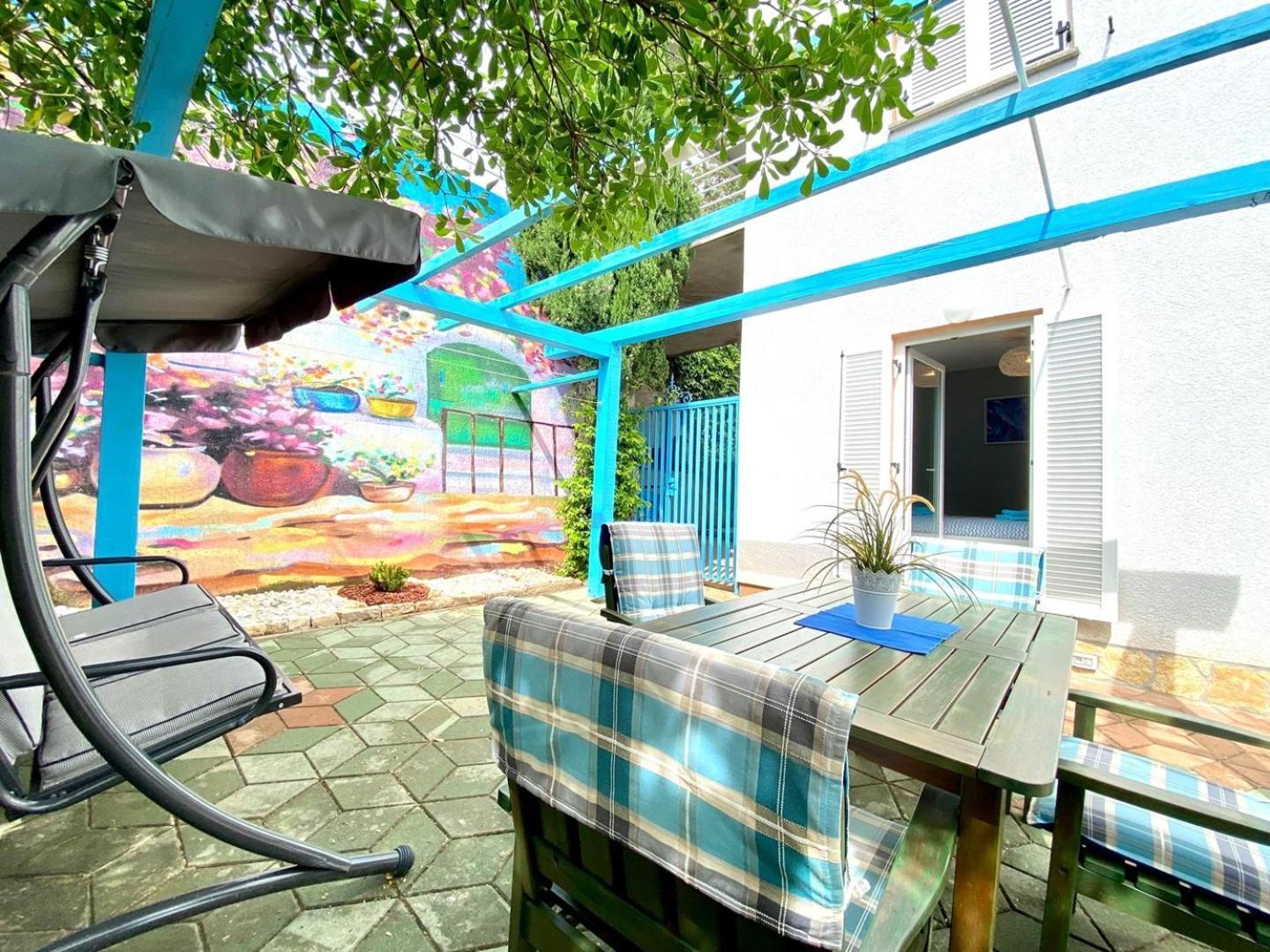 Apartament Didi With Private Garden, Close To The Krk Center